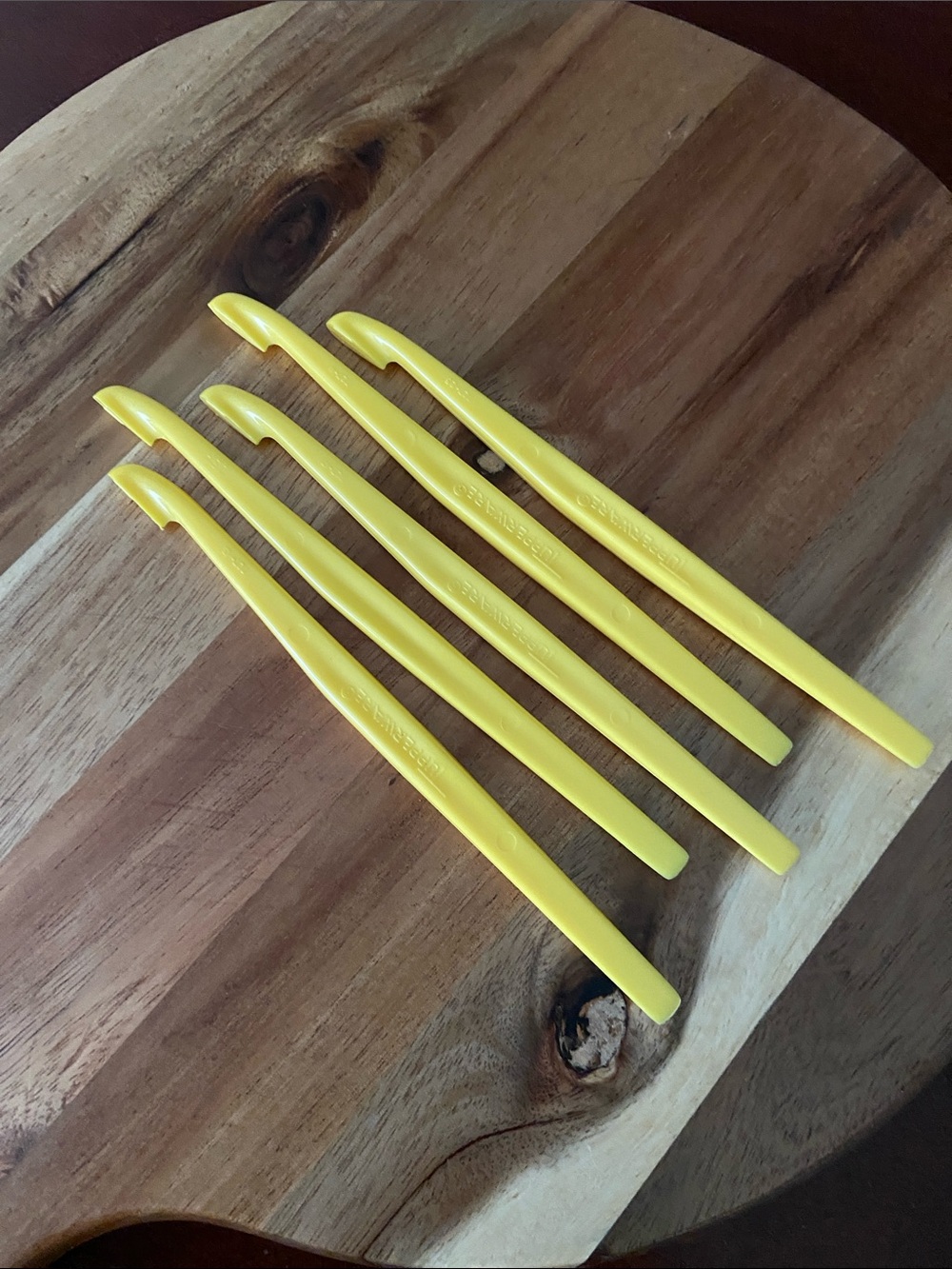 Tupperware Yellow Orange Peelers set of 5